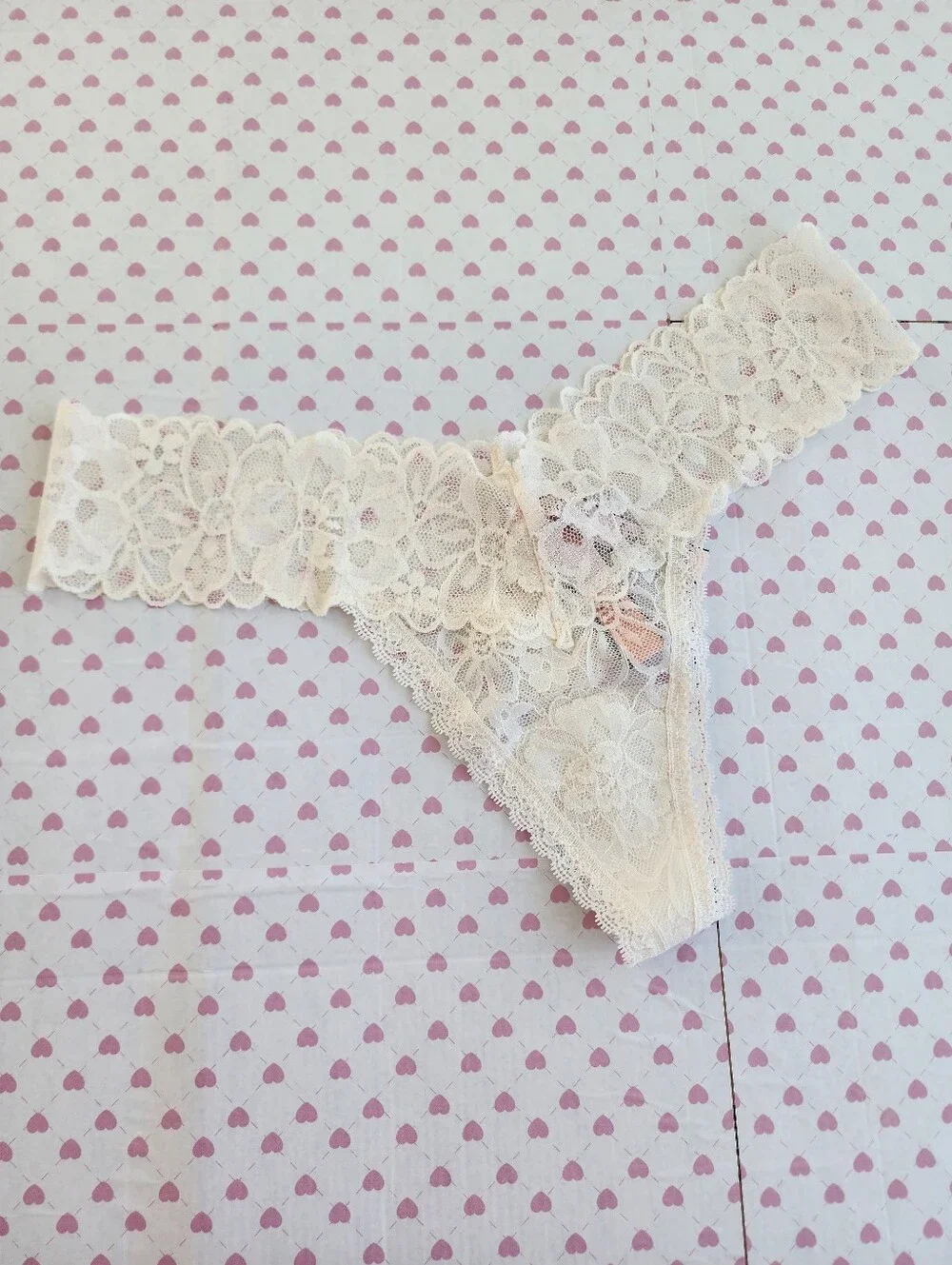 3 VICTORIA'S SECRET THE LACIE THONG PANTIES LOT OF 3 Pack SEXY ROMANTIC M